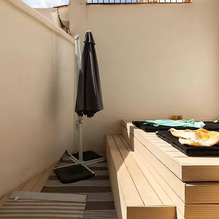 Cozy Loft Patio+pool +wifi Apartment