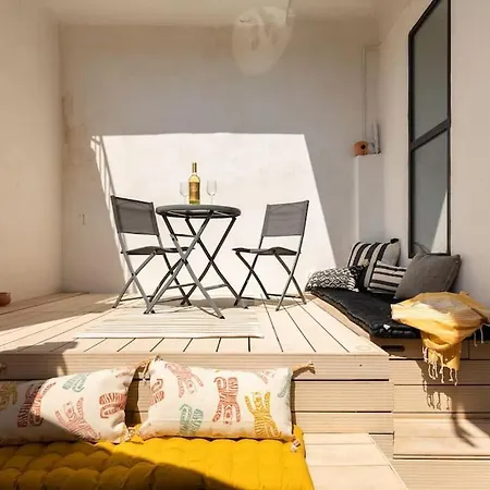 Apartment Cozy Loft Patio+pool +wifi *