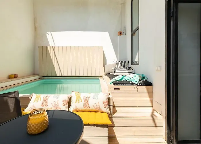 Cozy Loft Patio+pool +wifi *