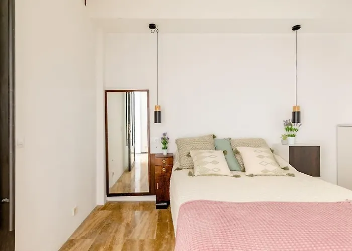 Apartment Cozy Loft Patio+pool +wifi