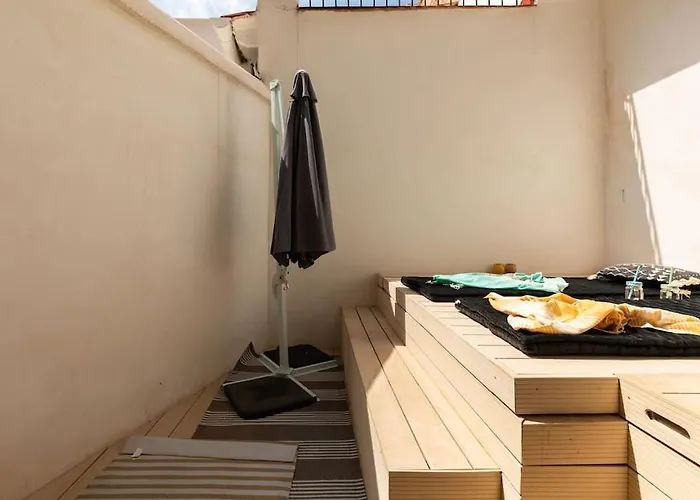 Cozy Loft Patio+pool +wifi Apartment